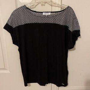 Brand: Calvin Klein Color: Black and White Size: Medium